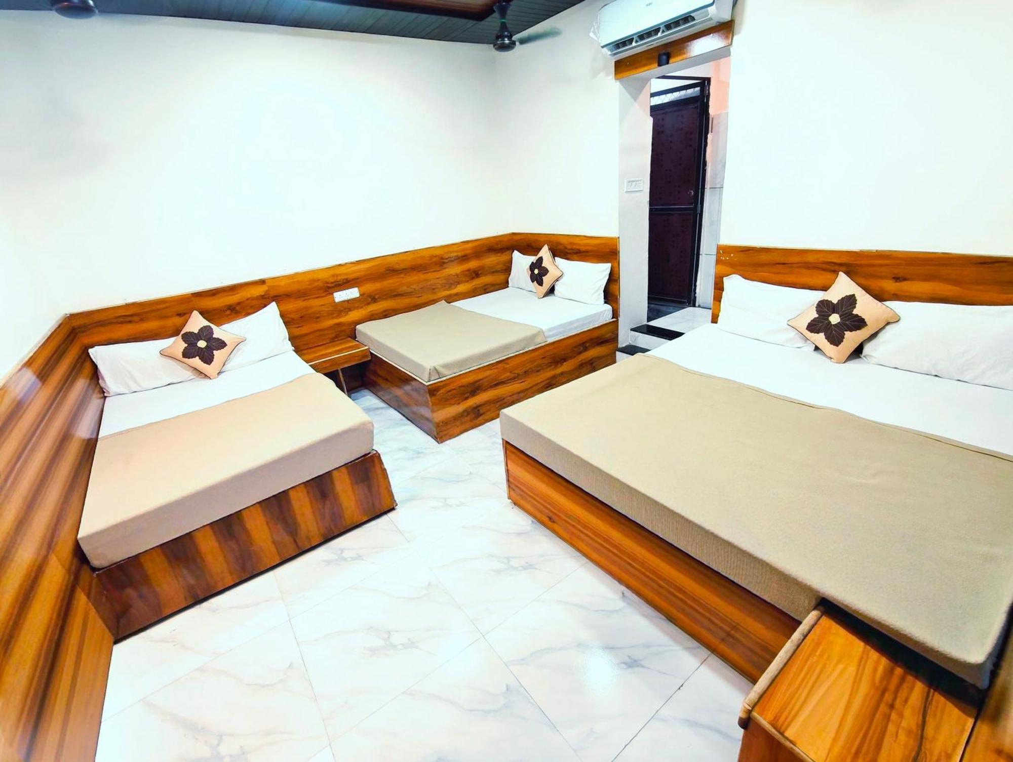 Hotel Om Palace Near Mahakal Mandir اوجاين المظهر الخارجي الصورة